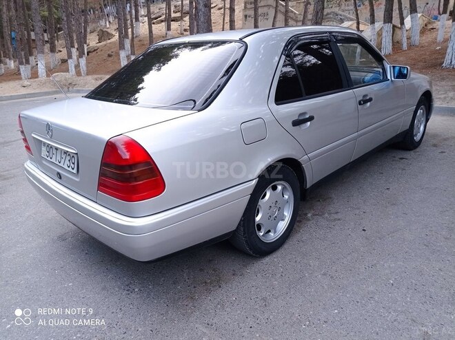 Mercedes C 200