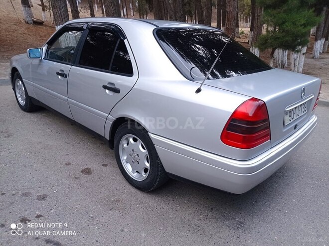 Mercedes C 200