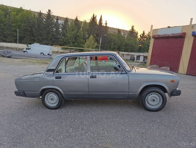 LADA (VAZ) 2107