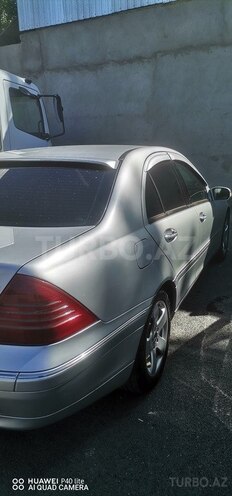 Mercedes C 200