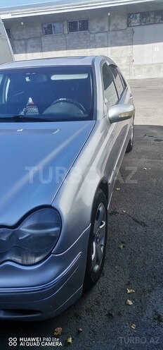 Mercedes C 200