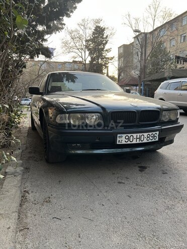 BMW 740