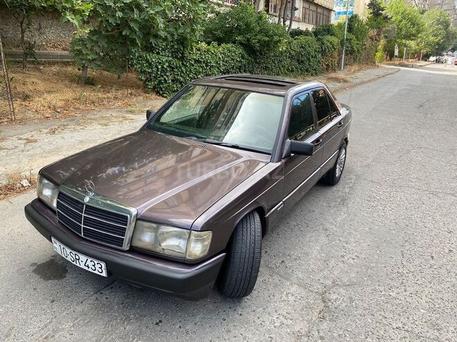 Mercedes 190