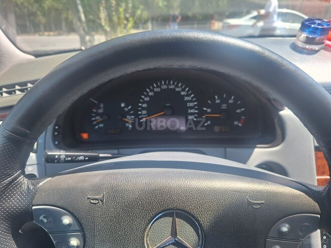 Mercedes E 270