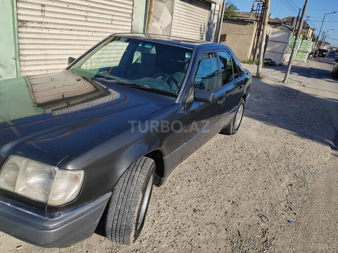 Mercedes E 220 1993, 370,000 km - 2.2 l - Bakı