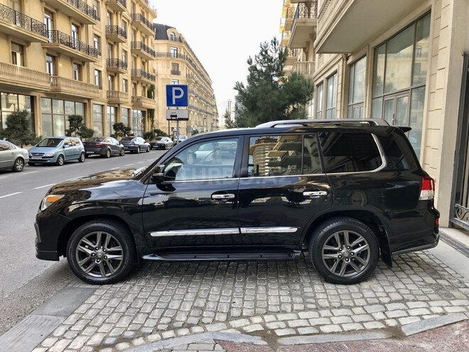 Lexus LX 570