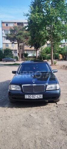 Mercedes C 180