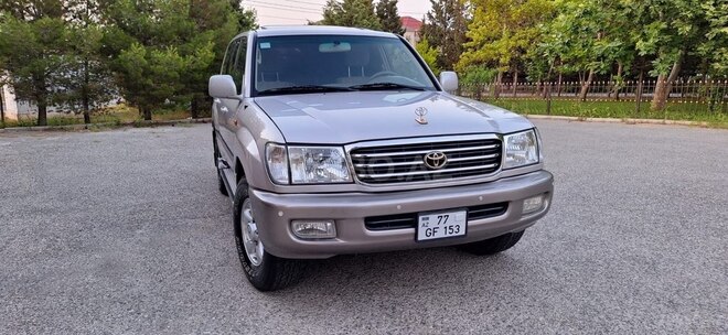 Toyota Land Cruiser