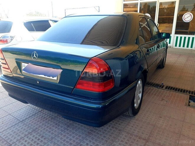 Mercedes C 230