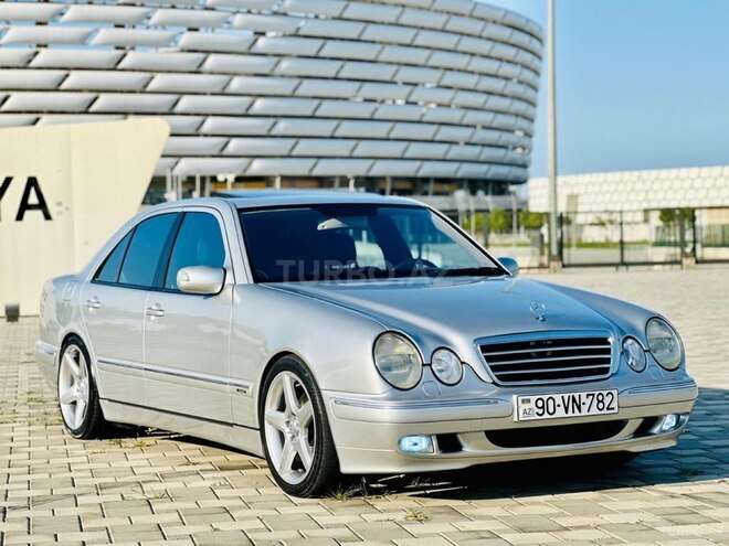 Mercedes E 320