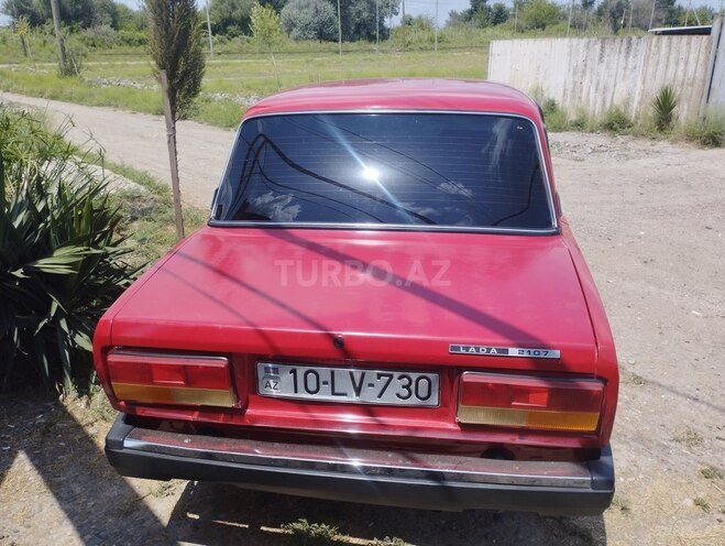 LADA (VAZ) 2107