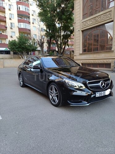 Mercedes E 200