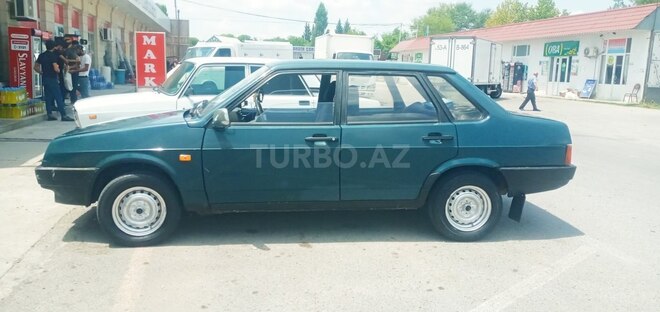 LADA (VAZ) 21099