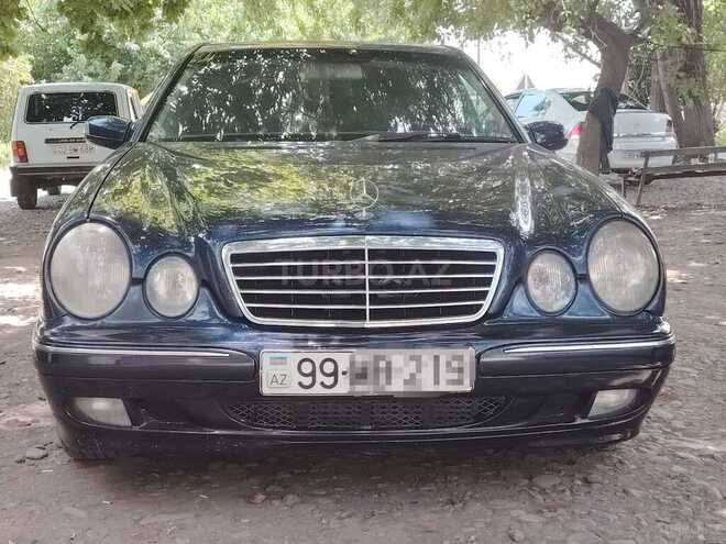 Mercedes E 220