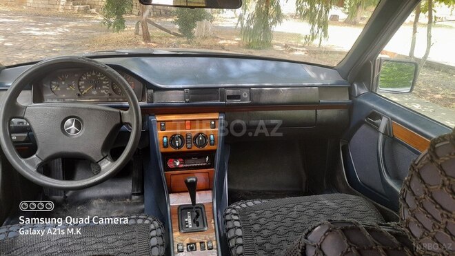Mercedes E 230 1991, 299,000 km - 2.3 л - Salyan