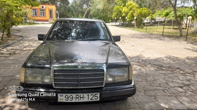 Mercedes E 230 1991, 299,000 km - 2.3 л - Salyan
