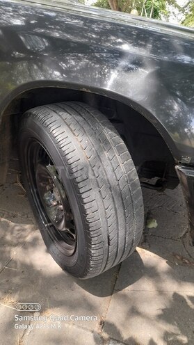 Mercedes E 230 1991, 299,000 km - 2.3 л - Salyan