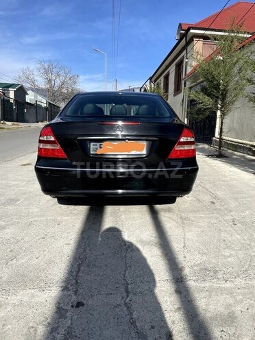 Mercedes E 240