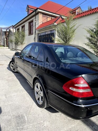 Mercedes E 240