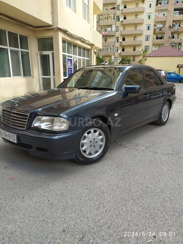 Mercedes C 200