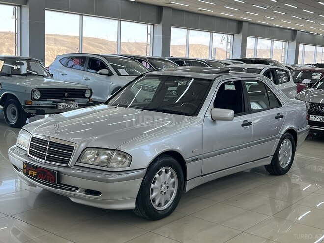 Mercedes C 180