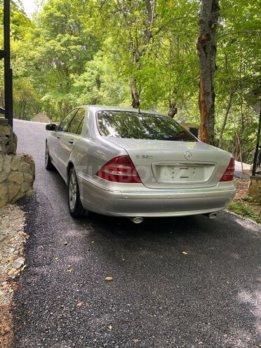 Mercedes S 320