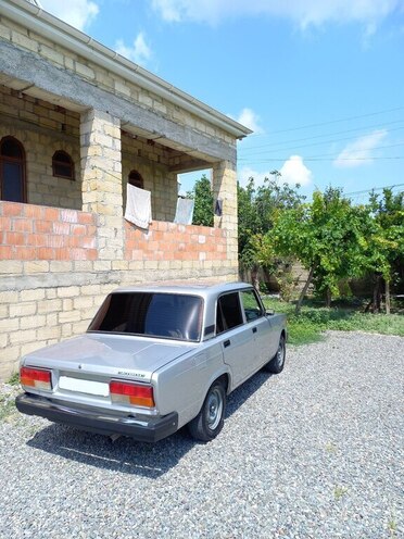 LADA (VAZ) 2107