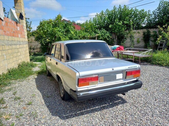 LADA (VAZ) 2107