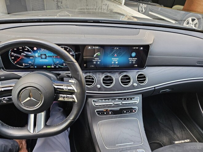 Mercedes E 300 4MATIC