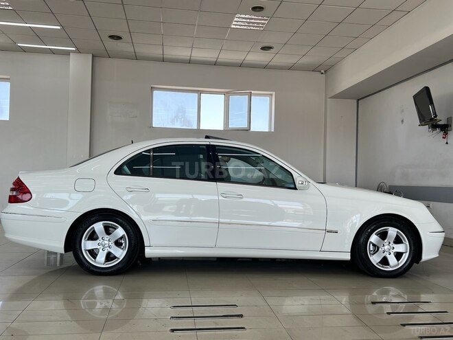 Mercedes E 240