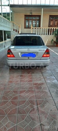 Mercedes C 180