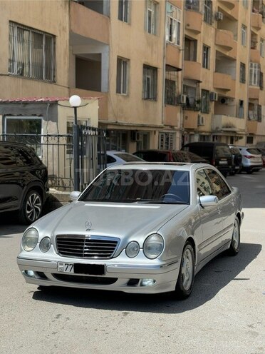 Mercedes E 270