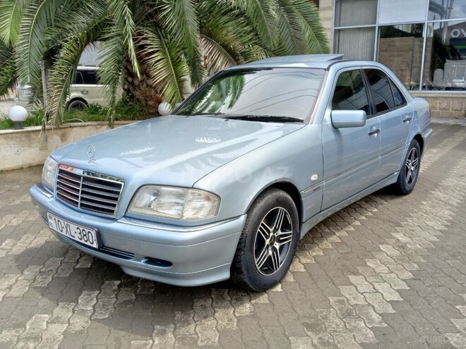 Mercedes C 180