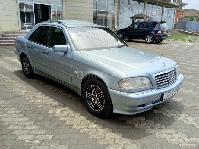 Mercedes C 180