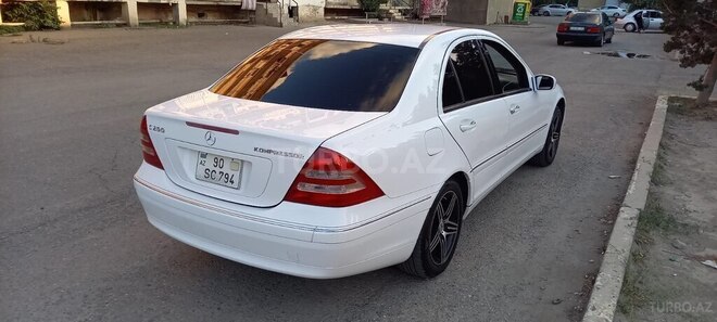 Mercedes C 200