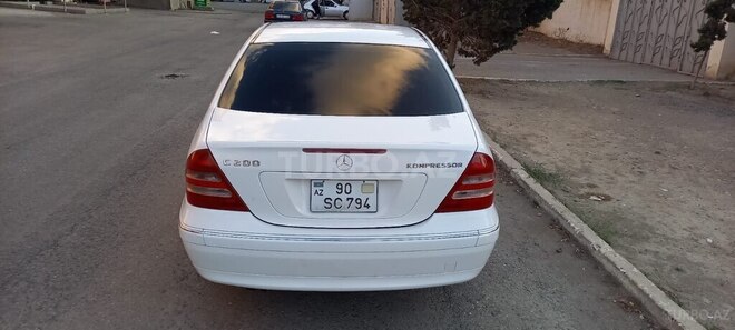 Mercedes C 200