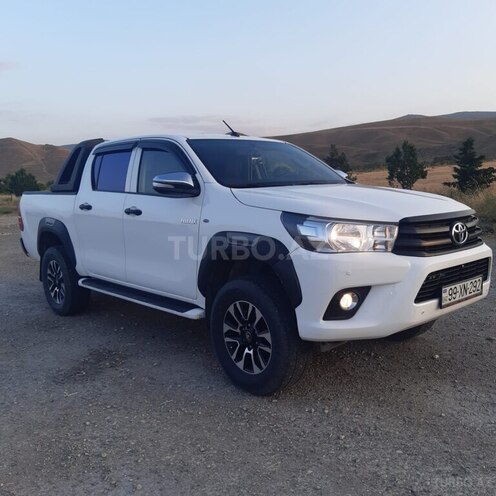 Toyota Hilux