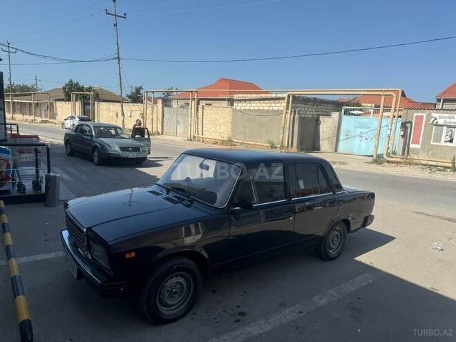 LADA (VAZ) 2107