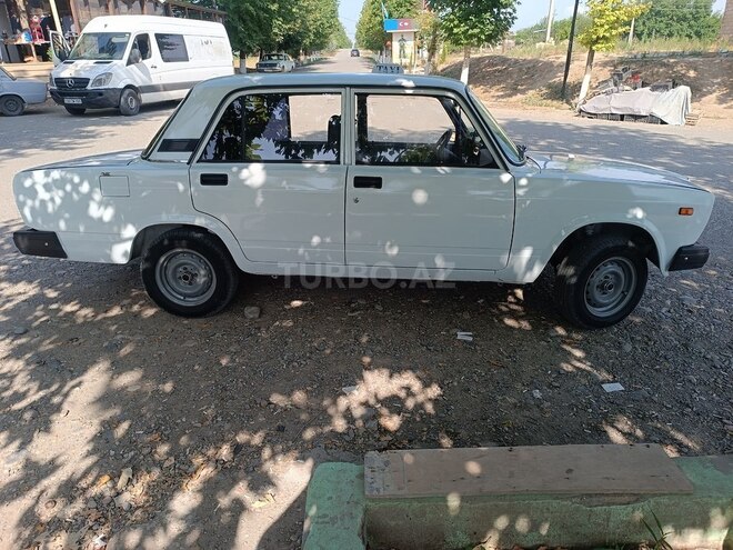 LADA (VAZ) 2107