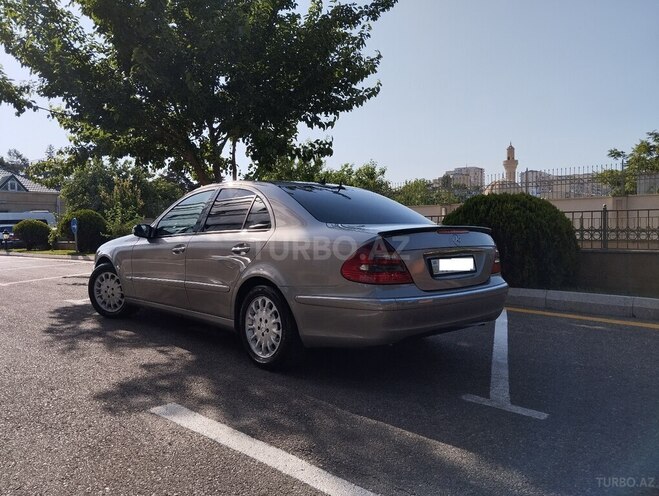 Mercedes E 270