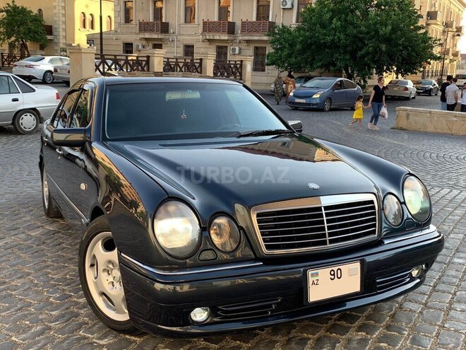 Mercedes E 320