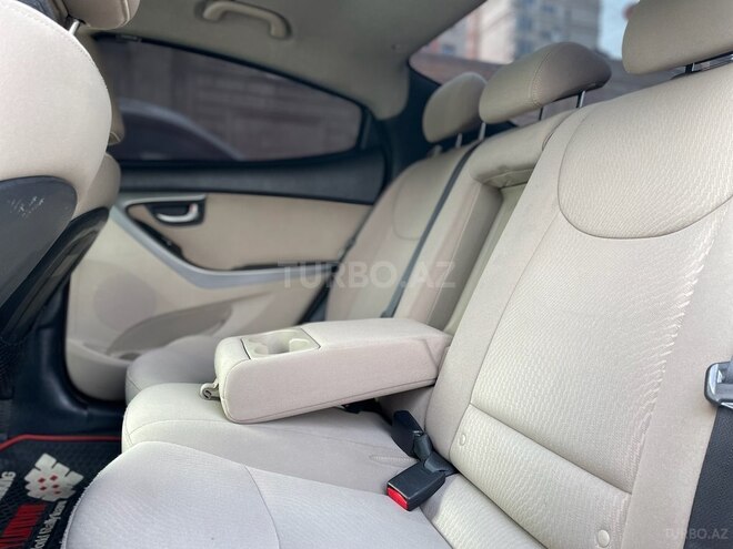 Hyundai Elantra 2014, 178,637 km - 1.8 l - Bakı