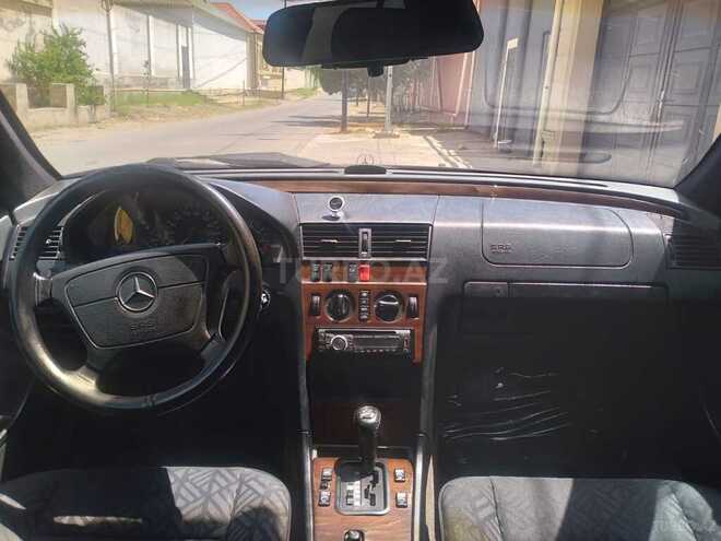 Mercedes C 180