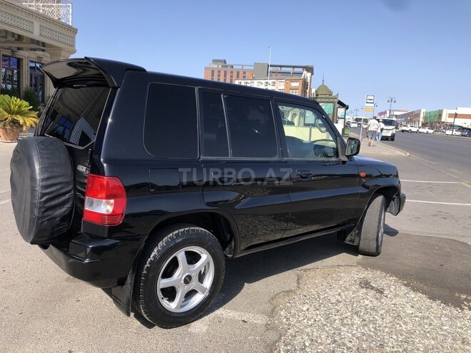 Mitsubishi Pajero io