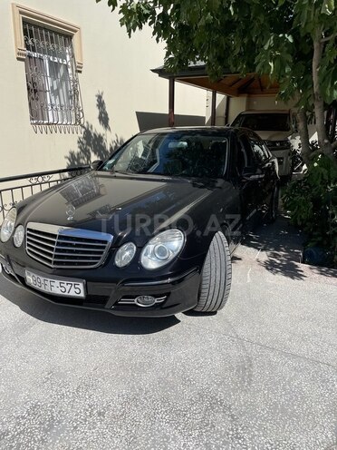 Mercedes E 230