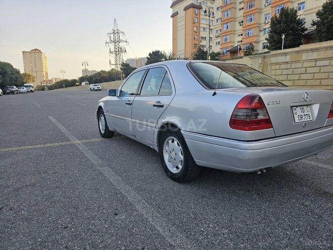 Mercedes C 220