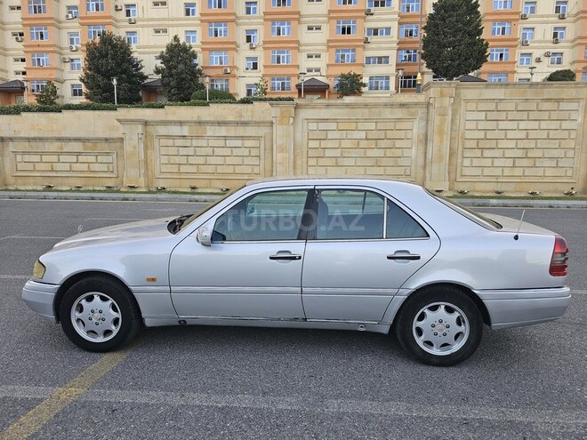 Mercedes C 220