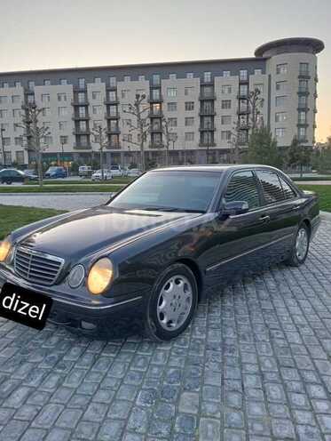 Mercedes E 220