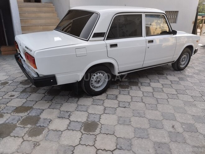 LADA (VAZ) 2107