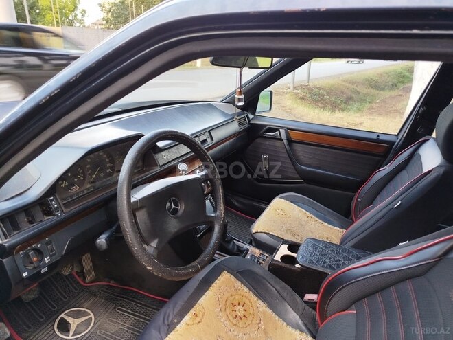 Mercedes E 230 1988, 87,877 km - 2.3 л - Lənkəran